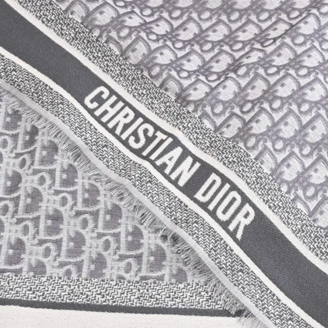 【Dior 迪奧】Oblique 品牌滿版緹花絲質混羊毛披肩大方巾(淺灰)