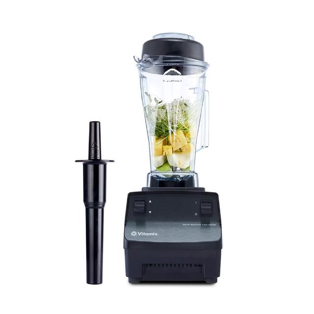 Vitamix 2.3 專業型調理機 VM0100B 美國原裝進口，採用 TRITAN 共聚酯內膽，具備高達 25000~30000 轉的強力馬達，適合處理 1~2L 的食材。具備碎冰功能，耗電功率達 1000W 以上，操作簡便，適閤家庭與專業使用。提供 1 年保固，BSMI 許可字號：R38983。為保障消費者權益，本商品一經使用或過水，除非瑕疵，恕不接受退貨。