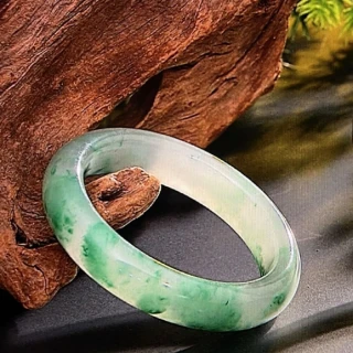 艾帝亞珠寶非洲翠冰種飄花手鐲