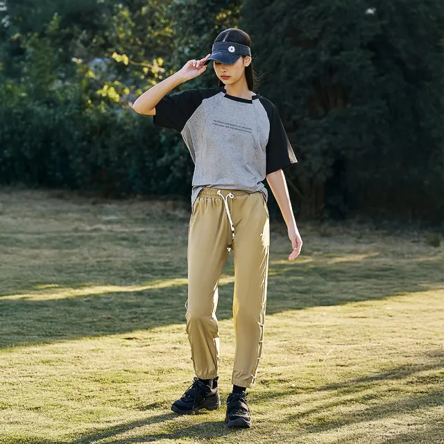 【YUANDONGLI 元動力】寬鬆撞色拉克蘭剪接上衣(兩色；M-XL；4251451601)