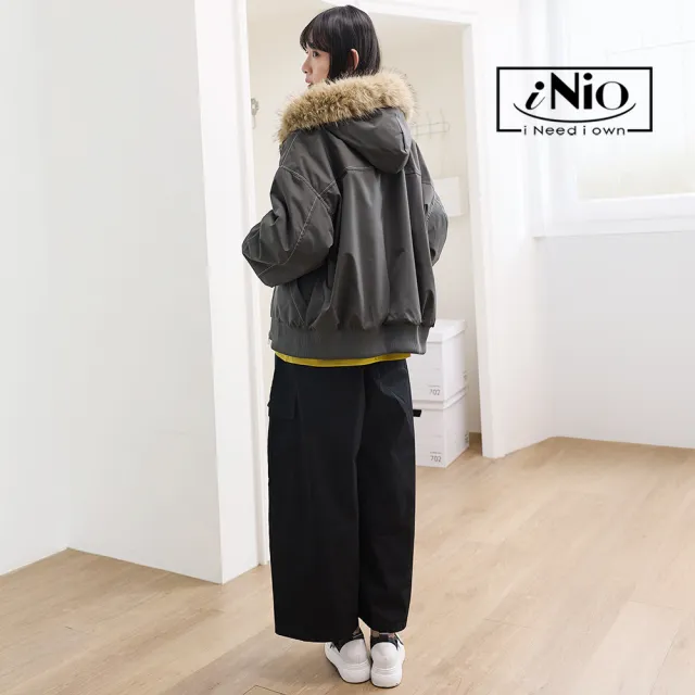 【iNio 衣著美學】舒適自在九分工裝寬褲 跨尺碼鬆緊腰 超大口袋 寬版休閒褲 CEW2837