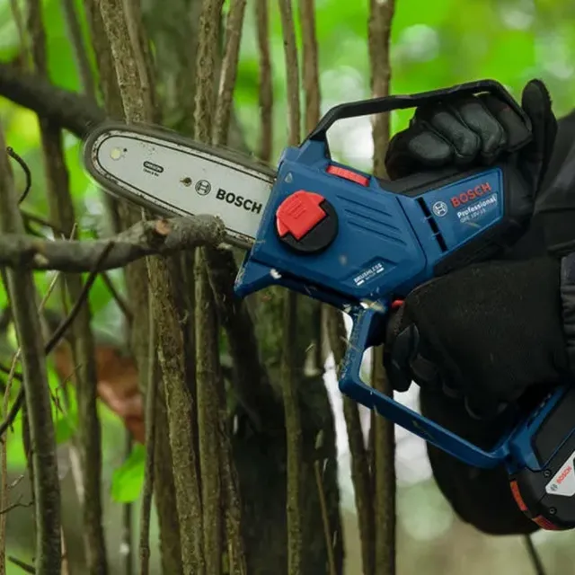 【BOSCH 博世】18V無刷鋰電鏈鋸機《4.0Ah電池組》GKE 18V-15(再送3M安全護目鏡)
