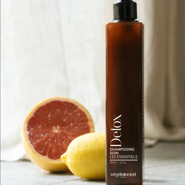 【VEGETALEMENT PROVENCE】清爽淨化輕盈洗髮精 輕盈排污 頭皮清潔 Detox 護理洗髮精（250 ml）