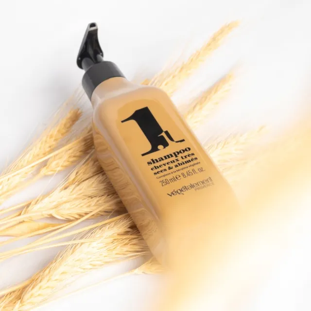 【VEGETALEMENT PROVENCE】角蛋白深層修護洗髮精 强化修護 滋潤髮絲 受損修護洗髮精（250 ml）