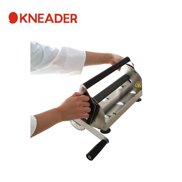 《日本製KNEADER》最輕巧攜帶型丹麥起酥壓麵機 RS101