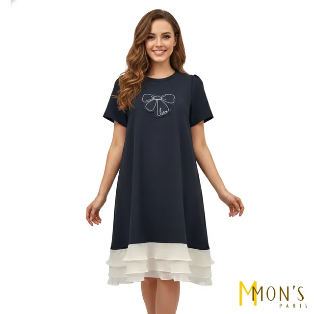 【MON’S】蝴蝶繡花波浪下襬空氣棉洋裝(直)