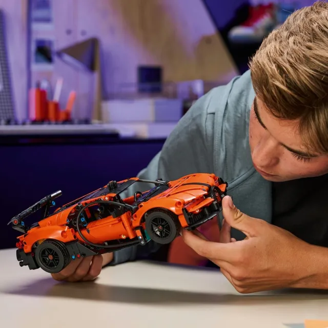 【LEGO 樂高】科技系列 42222 Bugatti Chiron Pur Sport 極致超跑(布加迪跑車 賽車模型 積木 玩具)