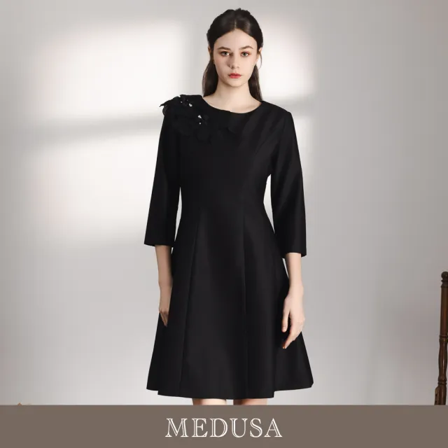 【MEDUSA 曼度莎】現貨-立體蕾絲花卉剪接小禮服（M-XL）｜小禮服 媽媽禮服 婚宴禮服（705-72806）