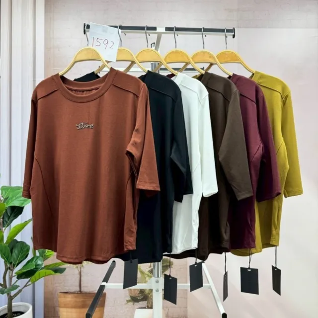 【SuperWands】極簡鑽飾質感五分袖上衣