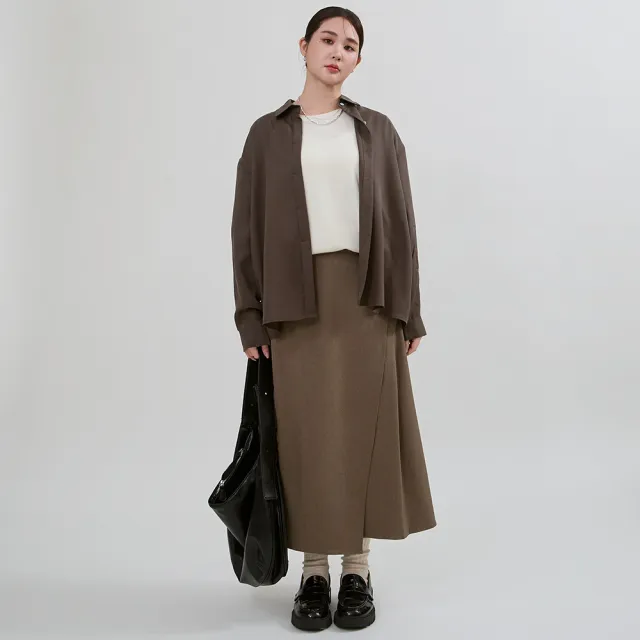 【M：MINb】層次造型後腰鬆緊A字西裝裙(深卡其/中大尺碼女裝/XL女裝/女裝/梨形穿搭/梨形友好/上班穿搭)