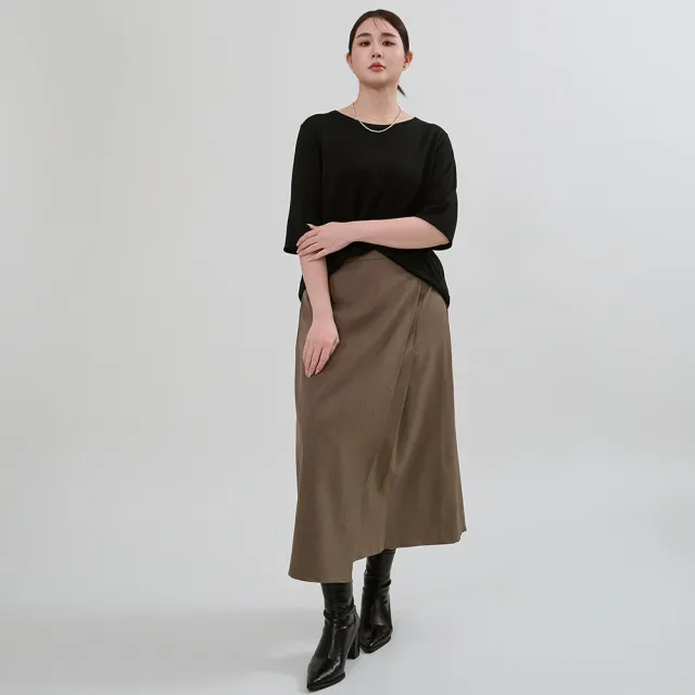 【M：MINb】層次造型後腰鬆緊A字西裝裙(深卡其/中大尺碼女裝/XL女裝/女裝/梨形穿搭/梨形友好/上班穿搭)