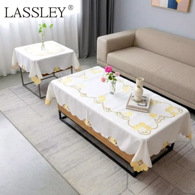 【LASSLEY】花朵刺繡長形桌巾｜茶几巾-110X180cm(裝飾巾 長方桌 茶几桌 客廳 餐桌 桌布 百合花 淺黃 米白)