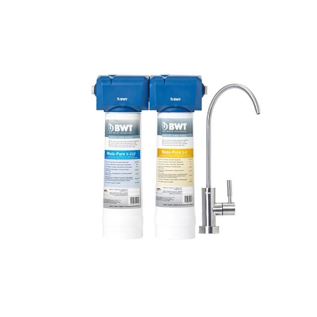 BWT 德國倍世 PURE 2-WP 櫥下型淨水器，採用德國原裝進口除鉛活性碳濾芯（第一道）與中空絲膜濾芯（第二道），每組濾芯容量達 12,000 公升，提供高效淨水效果。適閤家庭使用，2 公升以下容量，產地其他國家，公司貨保固 1 年，確保飲水安全與純淨。