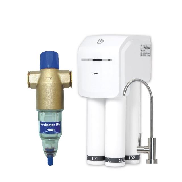 BWT 德國倍世 SLIM 4 櫥下型淨水器，型號 Slim4 + DWH30A，採用四道濾芯淨水方式，提供全面水質淨化。第一道 SLIM-RS 105 軟水樹脂濾芯（2500公升或3-6個月）；第二道 SLIM-C 101 高效精密活性碳濾芯（4000公升或6-12個月）；第三道 SLIM-MG 103 全球專利鎂離子新增樹脂濾芯（800-1200公升或3-6個月）；第四道 SLIM-UF 104 0.1um~0.01um醫療級中空絲膜濾芯（4000公升或12個月）。產地臺灣，公司貨，1年保固，適合2公升以下使用，依水質硬度調整更換週期，確保飲用水安全與健康。