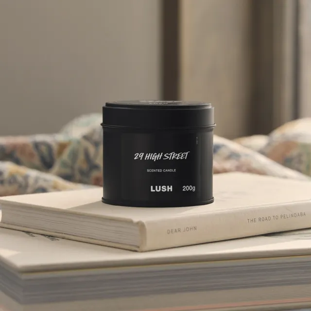 【LUSH 嵐舒】高街 29 號香氛蠟燭 — 單芯 (果香/花香/甜美/香氛/蠟燭)