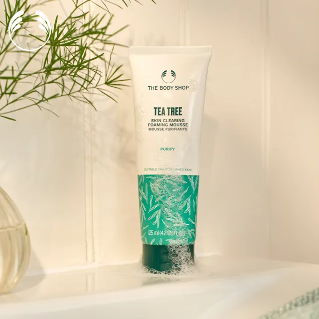 即期品【THE BODY SHOP 美體小舖】茶樹淨膚深層泡沫潔面乳-125ML
