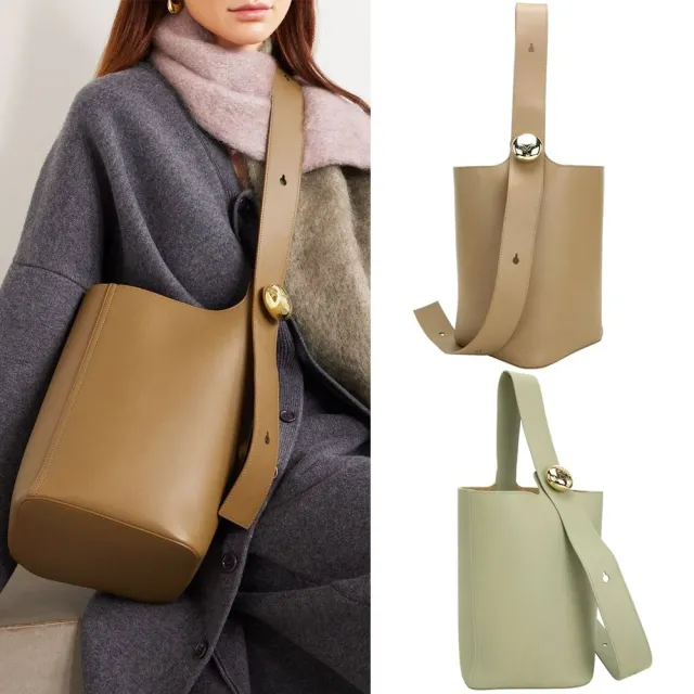 【LOEWE 羅威】Pebble 中型小牛皮斜背水桶包-多色可選