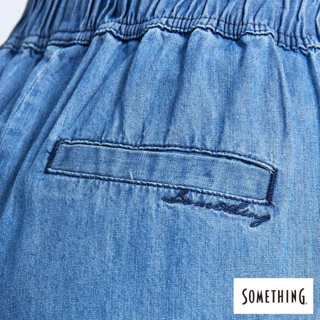 【SOMETHING】女裝 NEO FIT涼爽開衩直筒牛仔褲(中古藍)