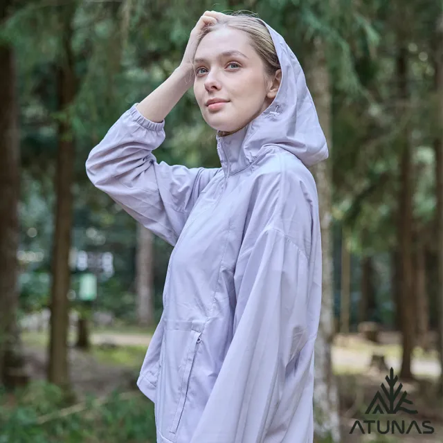 【ATUNAS 歐都納】女款蚊瘋不動涼感連帽外套(A1GA2604W霧灰/防蚊/驅蚊/風衣/防曬/輕薄透氣)