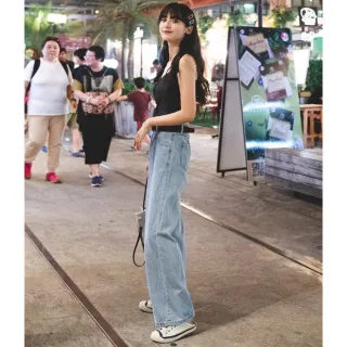 【Uicy】韓版復古淺藍高腰直筒牛仔寬褲 寬褲 褲子 女裝 P97