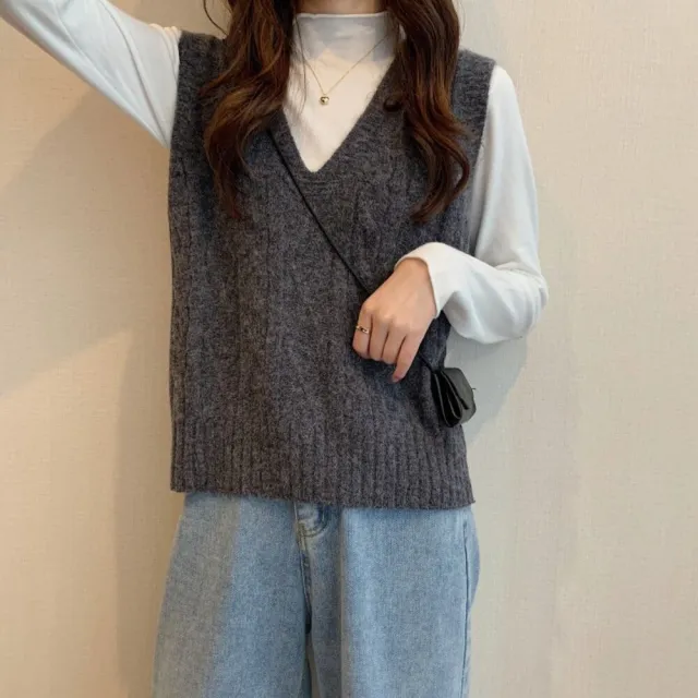 【Uicy】韓版寬鬆V領背心毛衣 小可愛 背心 衣服 女裝 上衣 S88
