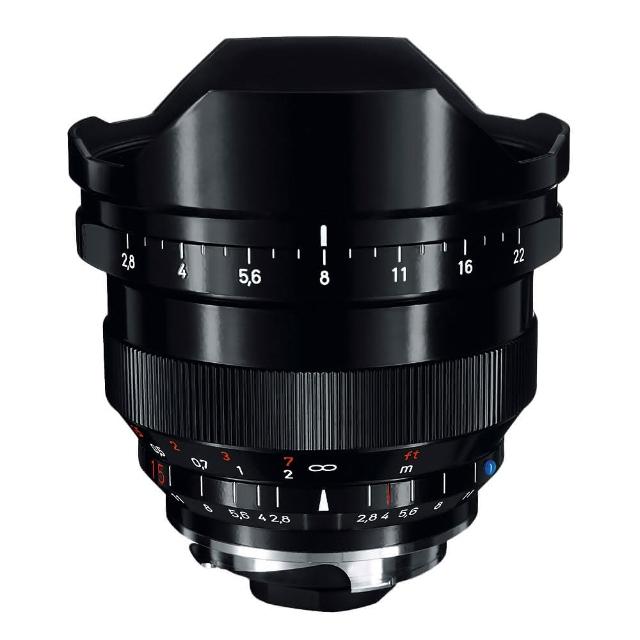 ZEISS 蔡司 Distagon T* 2.8/15 ZM 鏡頭，提供 15mm 超廣角視角達 110°，F2.8 大光圈適合低光拍攝。採用 9 組 11 片鏡片結構，包括 1 片非球面鏡片，確保優異成像品質。尺寸 72 x 86mm，重約 550g，72mm 濾鏡口徑，適用 Leica M 系統。公司貨保固 36 個月以上，專業廣角鏡頭選擇。