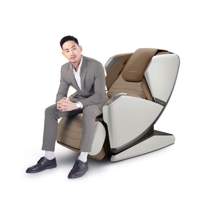 OSIM OS-8218 L型軌道按摩椅，結合滾輪、氣壓、音樂播放、揉捏、捶打、指壓、溫熱等多種功能，提供手部氣壓、肩部氣壓、腳底滾輪按摩，搭載體型自動偵測科技，舒緩全身疲勞，享受專業SPA級按摩體驗，享2年完整保固，適閤家庭休閒使用。