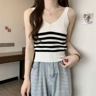 【Uicy】韓版氣質V領小心機針織背心 小可愛背心衣服女裝 V330