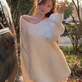 【Uicy】韓版V領寬鬆長版針織毛衣 長袖上衣長袖t恤衣服女裝 W246