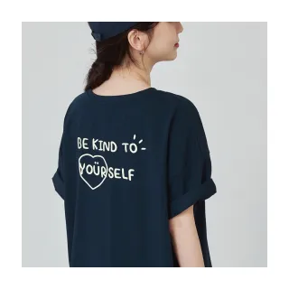 【OB 嚴選】冰肌棉標語刺繡寬鬆短袖上衣 《AB21051-》 適 M~2L