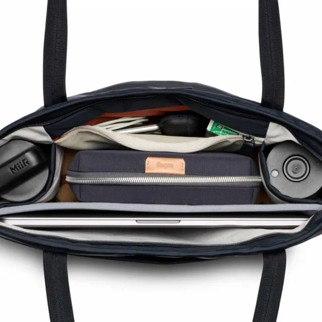 【Bellroy】官方直營 Tokyo Wonder Tote 15L 元氣筆電托特包(海軍藍/機能性/筆電包/輕便背包)