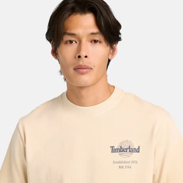 【Timberland】男款淺卡其色背面LOGO圖案T恤(A5SRU260)
