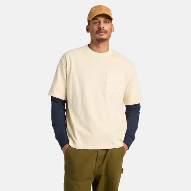 【Timberland】男款淺卡其色寬版厚磅胸前口袋T恤(A5SMF260)