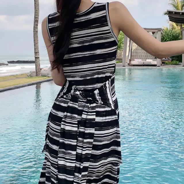【SeasonsBikini 】條紋顯瘦綁帶修身長洋裝-19
