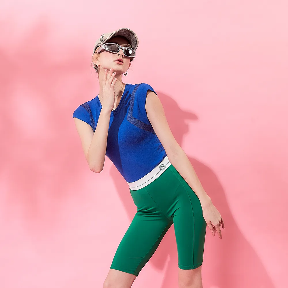 【ICHE 衣哲】法式時尚側拼接小包袖造型上衣