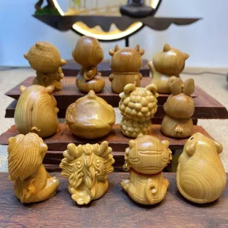 【MoonDy】擺件 十二生肖擺件 檀木擺件 木雕 裝飾品 桌面擺設 客廳擺件 居家裝飾 風水擺件 本命年