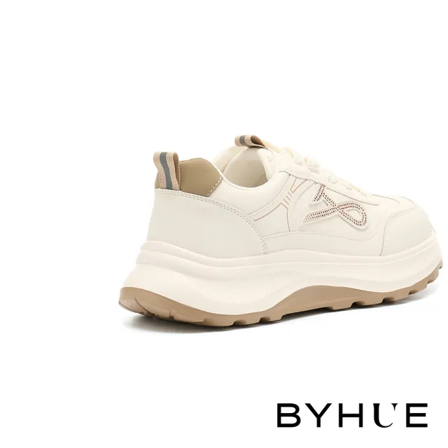 【BYHUE】精緻率性線條燙鑽牛皮綁帶軟芯微Q底厚底休閒鞋(米)