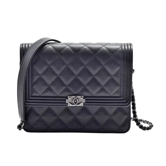 【CHANEL 香奈兒】經典BOY系列菱格小牛皮仿舊金屬壓釦方型WOC肩背/斜背包(黑色)