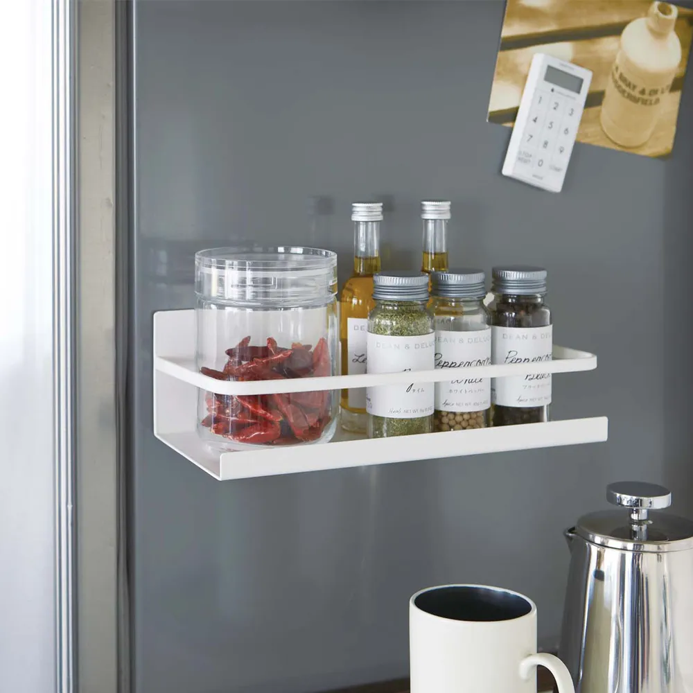 【YAMAZAKI】Plate磁吸式瓶罐置物架-白(廚房收納)