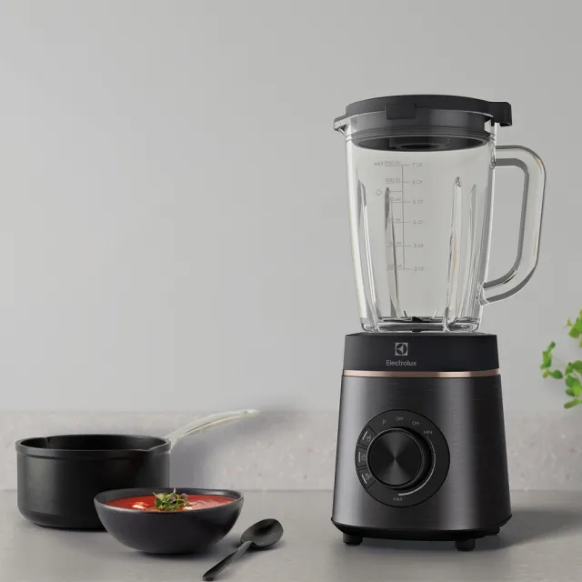 【Electrolux 伊萊克斯】極致美味500系列蔬果調理果汁機(E5TB1-702K)