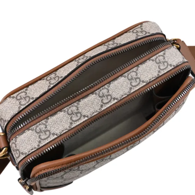 【GUCCI 古馳】821217 GG Emblem 經典雙G塗層印花雙層雙拉鍊方包斜背包(駝)