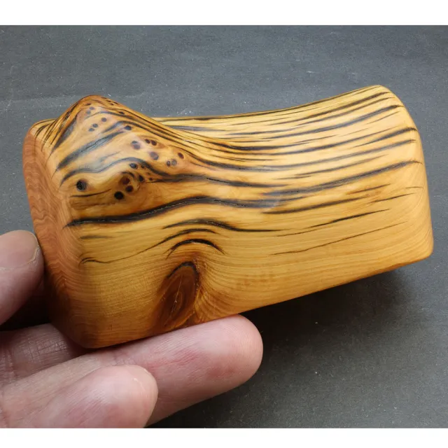 【巧藝坊】純手工製作 太行陳化虎皮 崖柏瘤花 文鎮 香味濃郁 不上漆 不上蠟