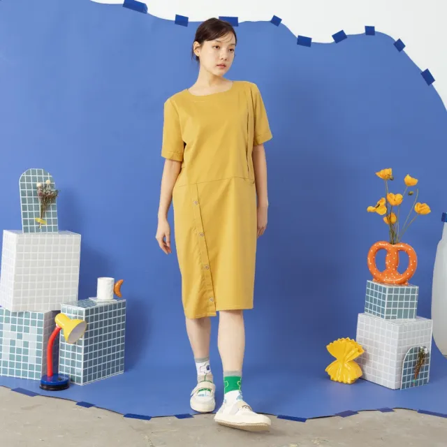 【MOSS CLUB】細斜紋布後盆栽兔織標工裝設計洋裝 黑 黃