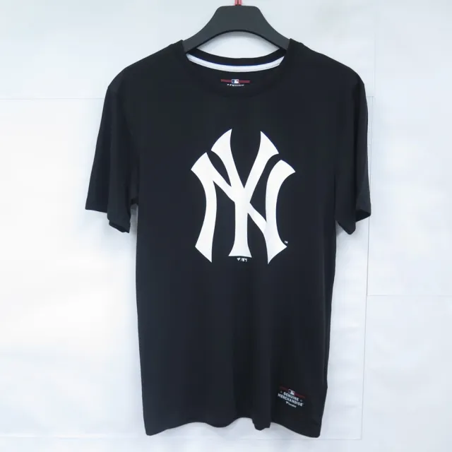 【FANATICS】MLB短袖上衣 紐約洋基隊 大LOGO T恤 (MLBTS520200BLK黑)
