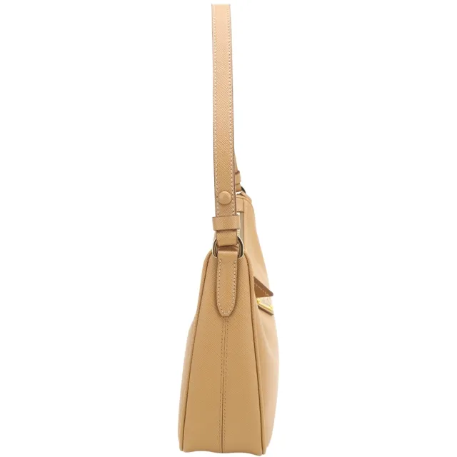 【PRADA 普拉達】Saffiano 三角牌防刮牛皮滑動肩背帶 斜背腋下包-棕色