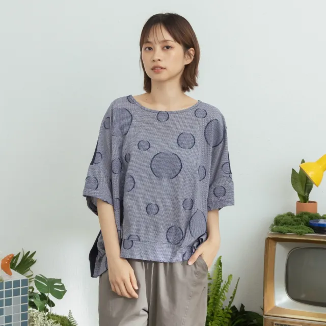 【MOSS CLUB】格紋大圓點緹花拼接圓機抓褶上衣 藍 黑