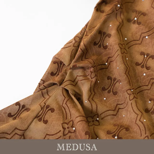【MEDUSA 曼度莎】現貨-精品菱格印花合身網布T恤（M-2L）｜菱格上衣 網布T恤 顯瘦穿搭