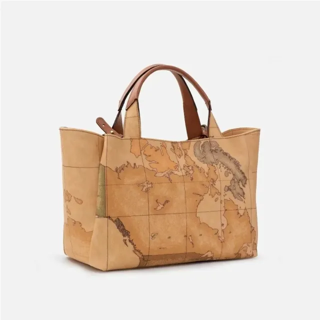 【Alviero Martini】義大利地圖包 手提側揹大托特包 36cm(地圖黃)  下單即送品牌鑰匙圈 款式隨機