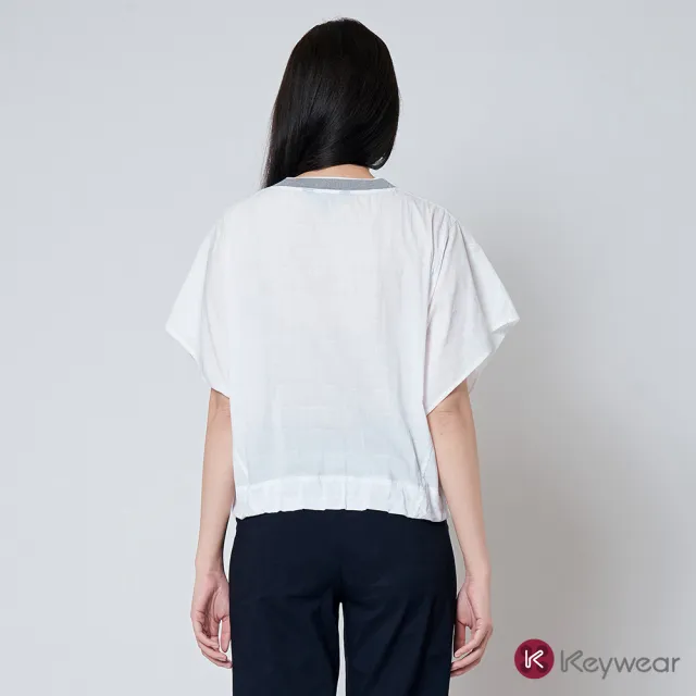 【KeyWear 奇威名品】格紋壓紋寬短袖上衣