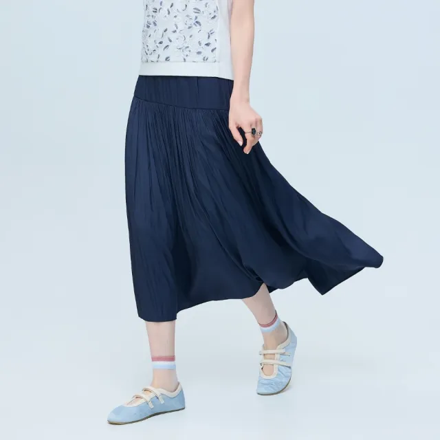 【ILEY 伊蕾】深藍抓皺層次感優雅長裙(深藍；M-XL；1262512212)